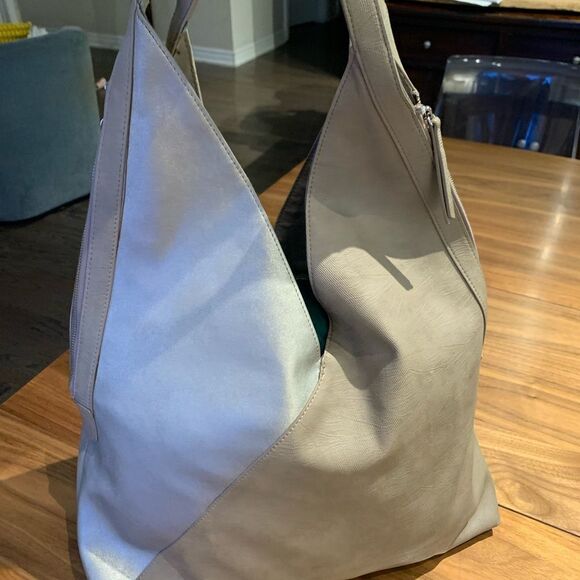 Danier leather skirt and jacket suit, leather, python texture, EUC, lined, sz 8 - Picture 15 of 16